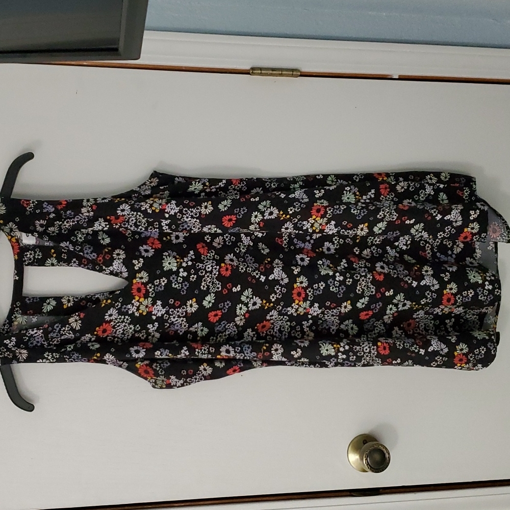 OLD NAVY V NECK KEYHOLE BACK FLOWERED DRESS XL